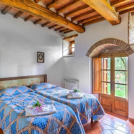 La Serra V4 Apartment